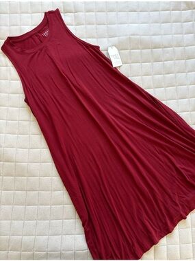 Time and Tru Women’s Burgundy Sleeveless Swim Coverup